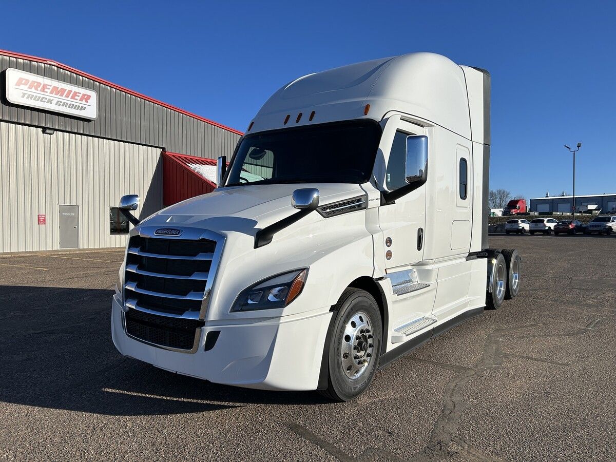 Used 2026 Freightliner Cascadia for sale in Eau Claire — photo 1 of 2
