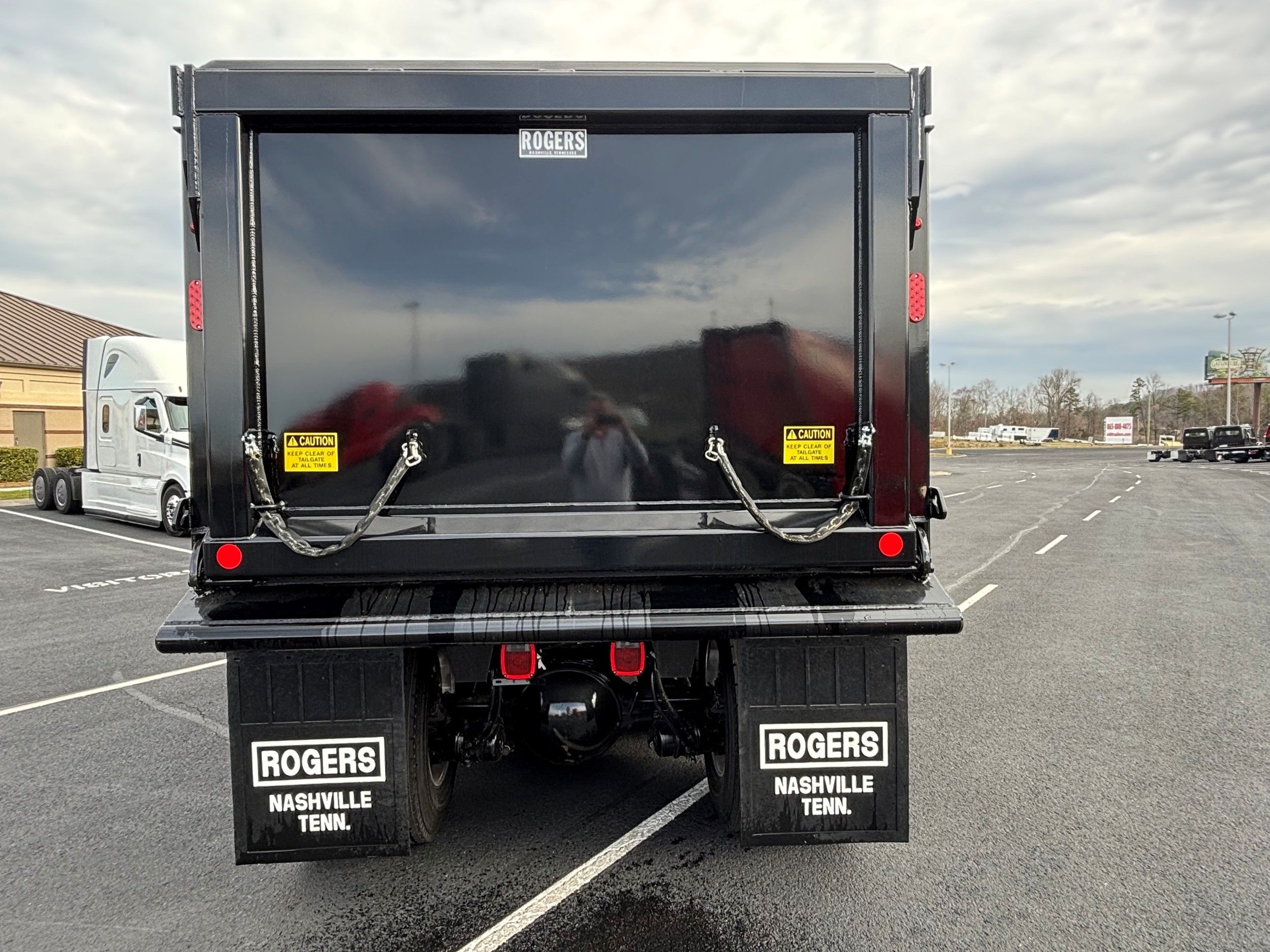 Used 2025 Freightliner 114SD for sale in Knoxville — photo 2 of 2
