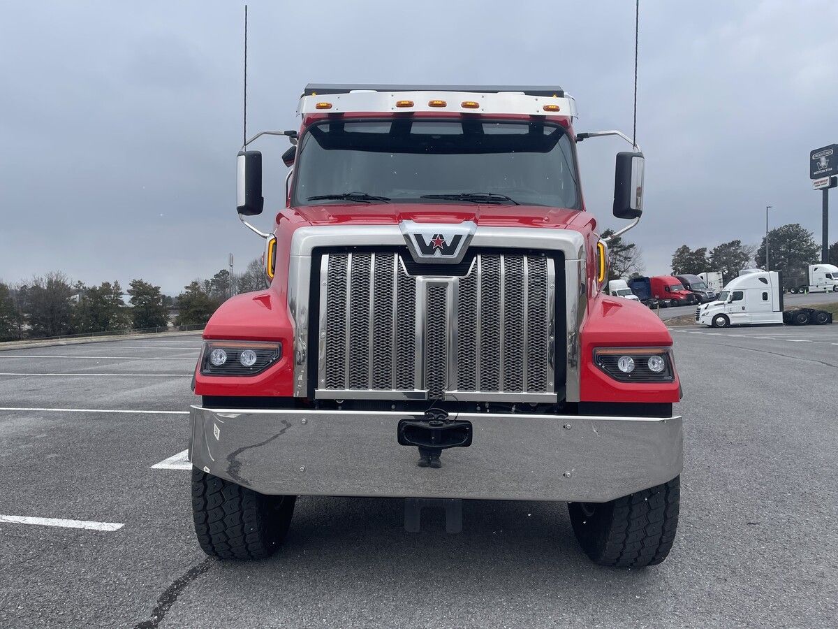 Used 2026 Western Star 47X for sale in Chattanooga — photo 2 of 2