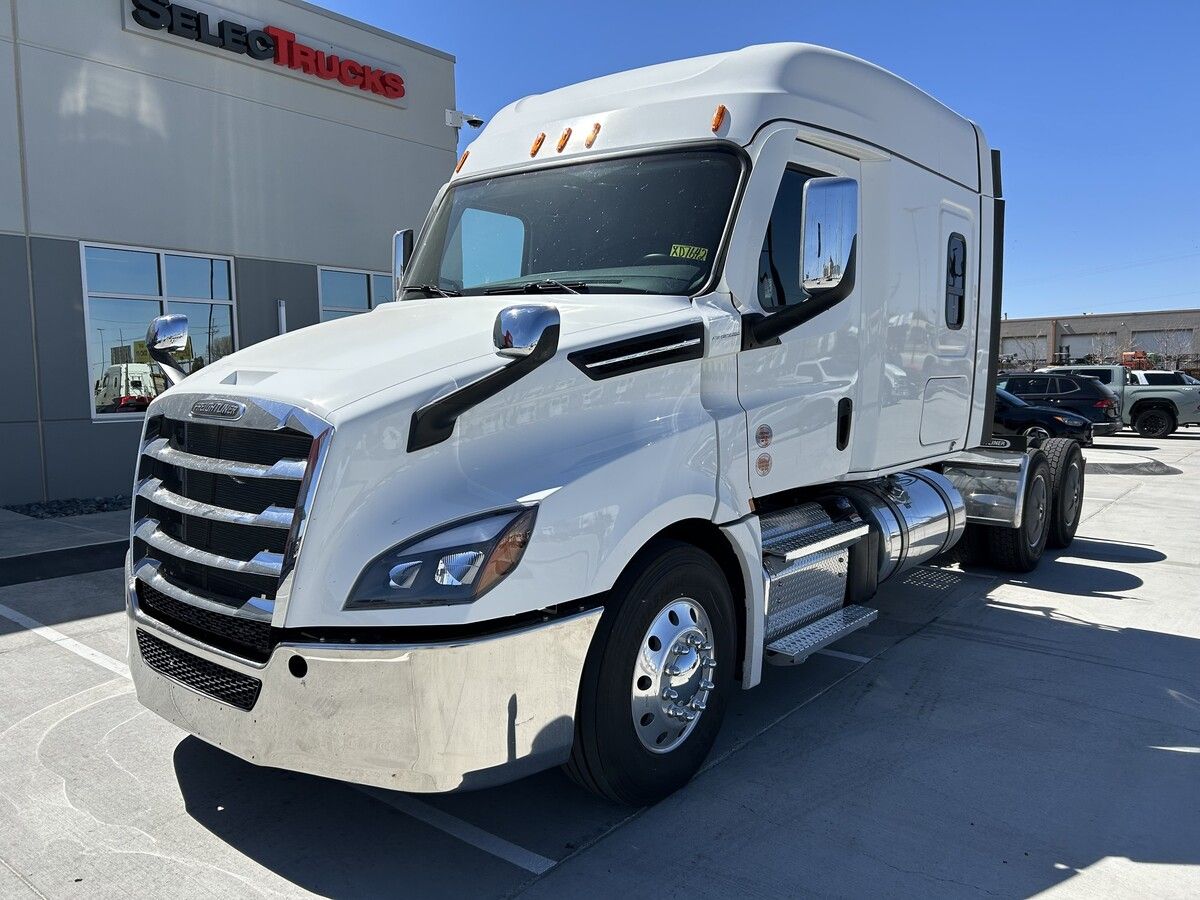 2027 Freightliner Cascadia
