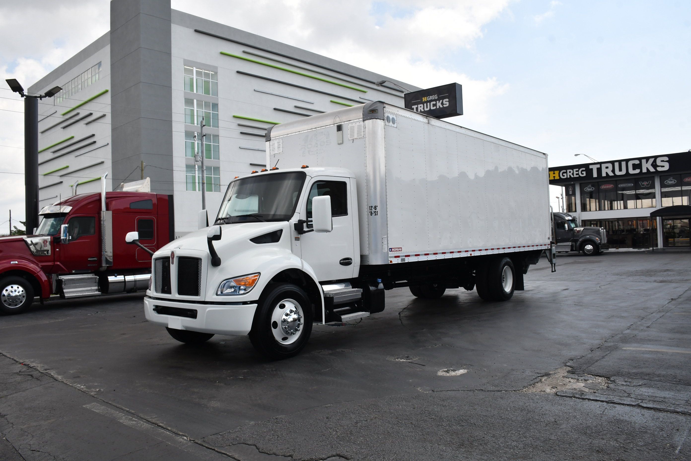 Used 2023 Kenworth T280 for sale in Miami, FL — photo 1 of 2