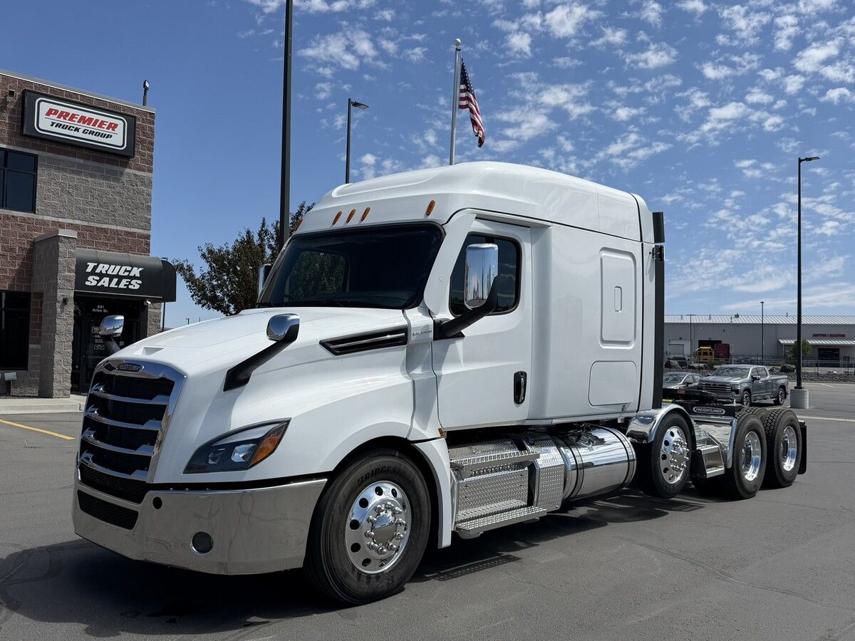 Used 2027 Freightliner Cascadia for sale in Twin Falls — photo 1 of 2