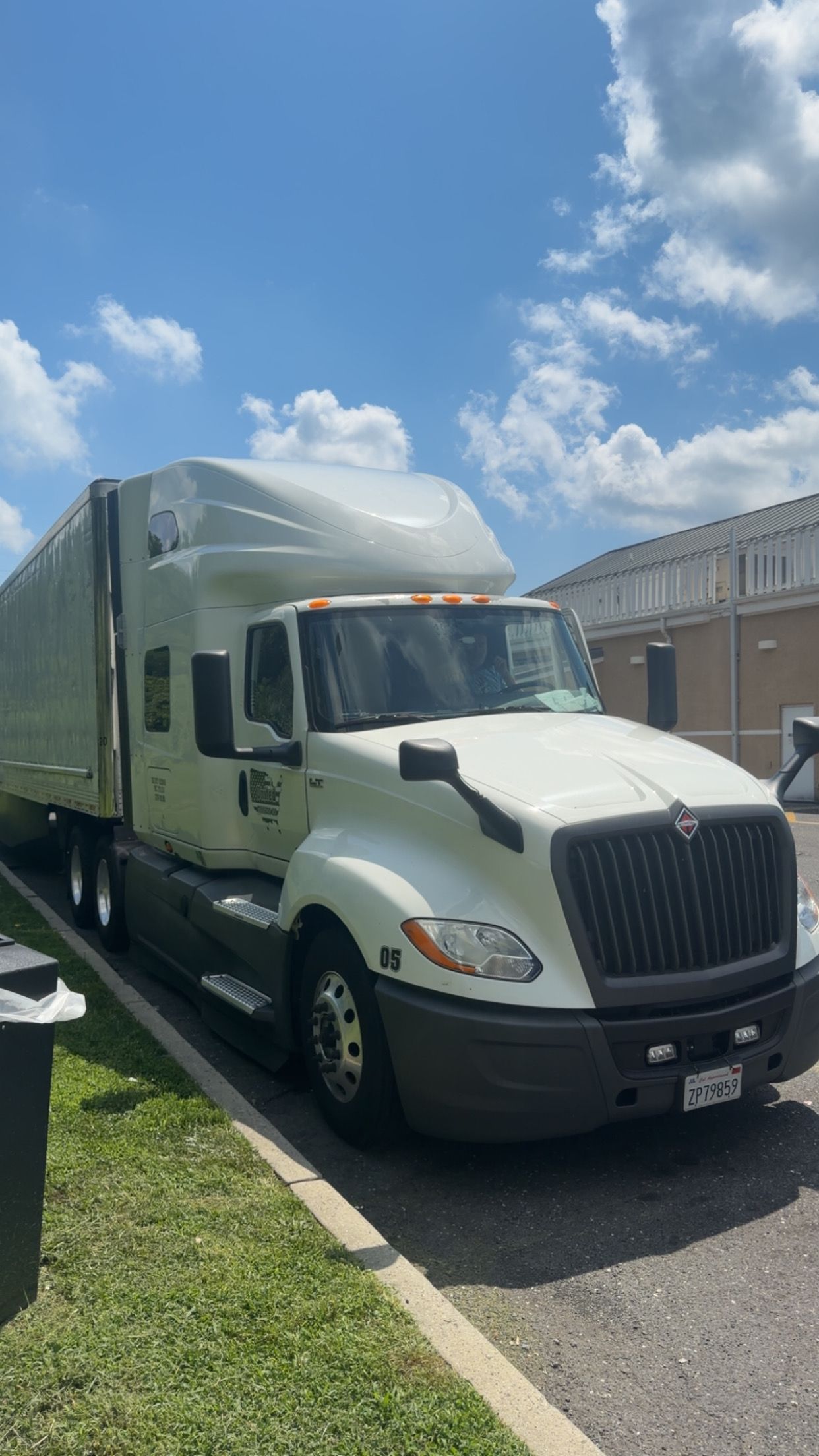 Used 2022 International LT625 for sale in Lindwood, New Jersey — photo 2 of 2