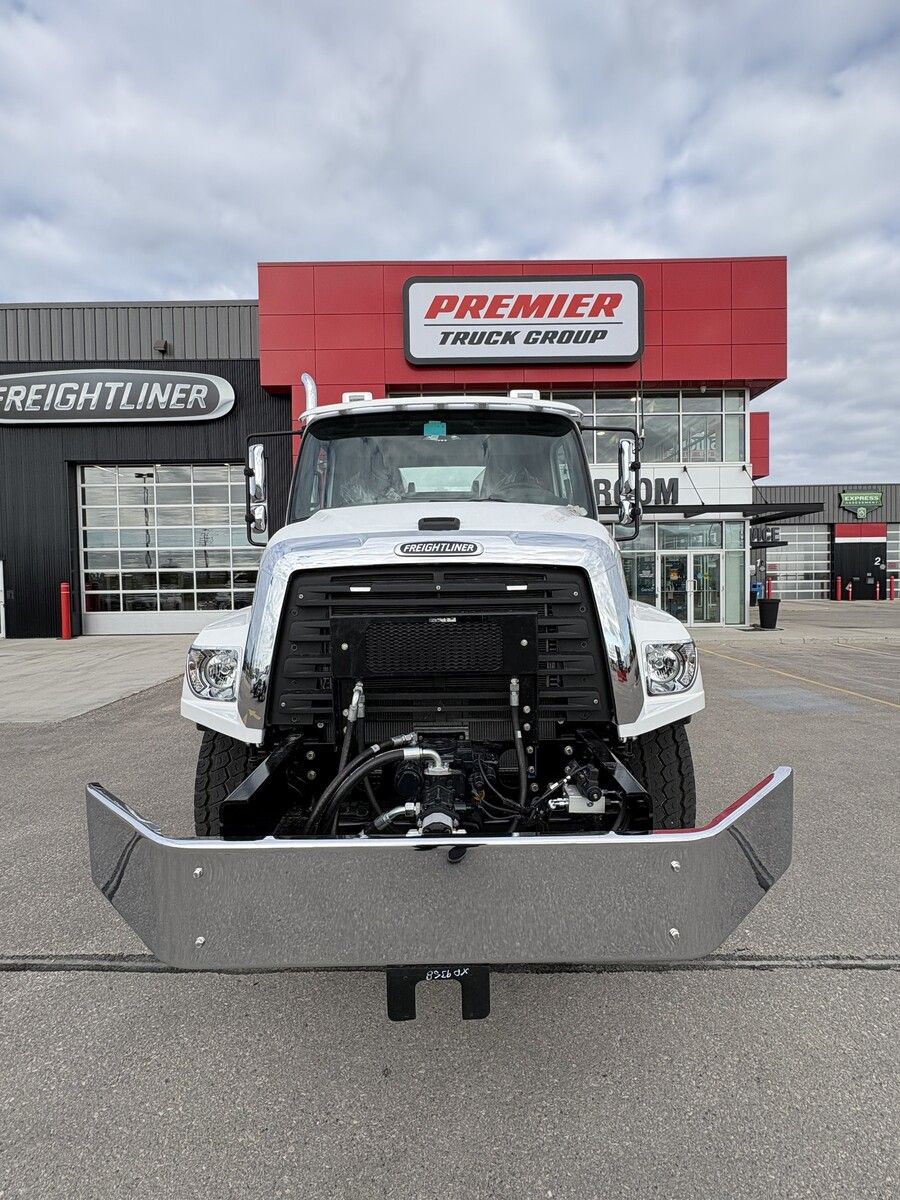 Used 2027 Freightliner 114SD for sale in Winnipeg — photo 2 of 2