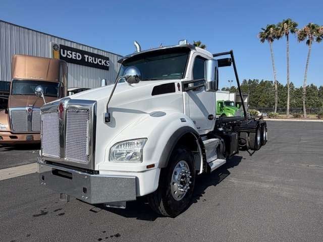 Used 2020 Kenworth T880 for sale in Fontana — photo 1 of 2