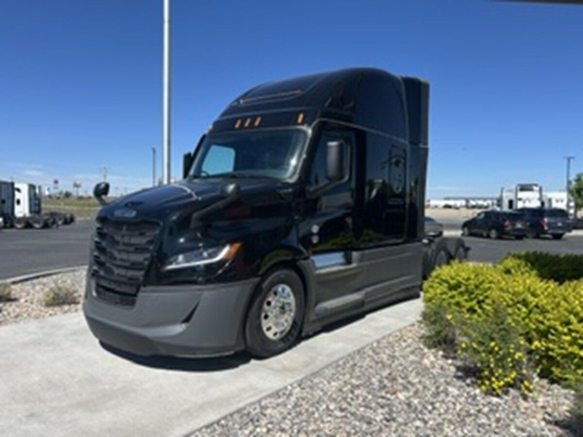 Used 2027 Freightliner PJ126SLP for sale in Idaho Falls — photo 1 of 2