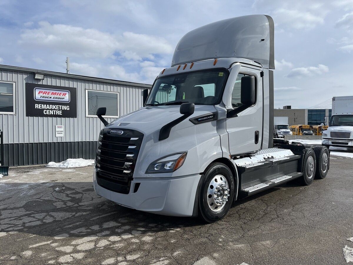 Used 2024 Freightliner eCascadia for sale in Mississauga — photo 1 of 2