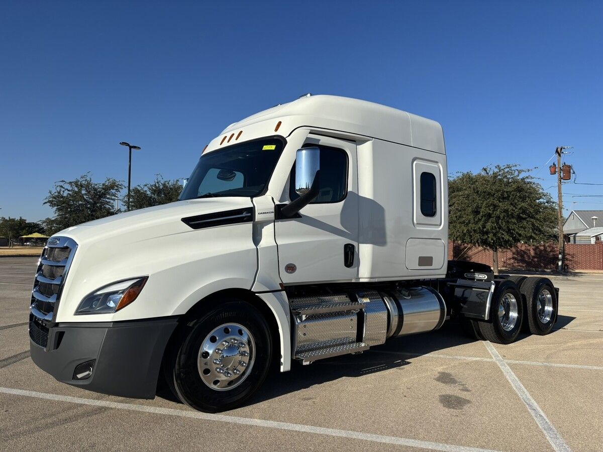Used 2026 Freightliner Cascadia for sale in Odessa — photo 1 of 2