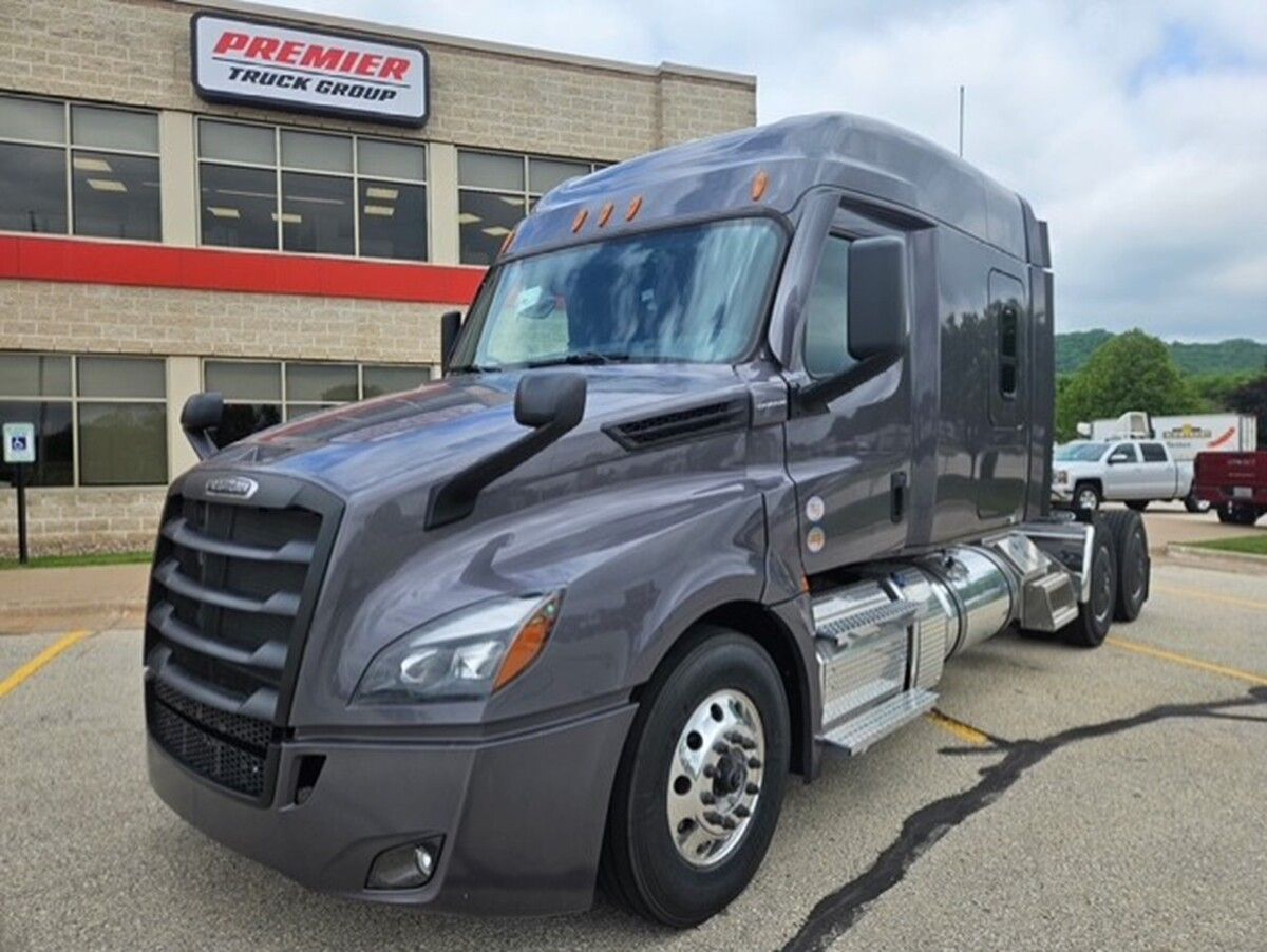 2027 Freightliner Cascadia
