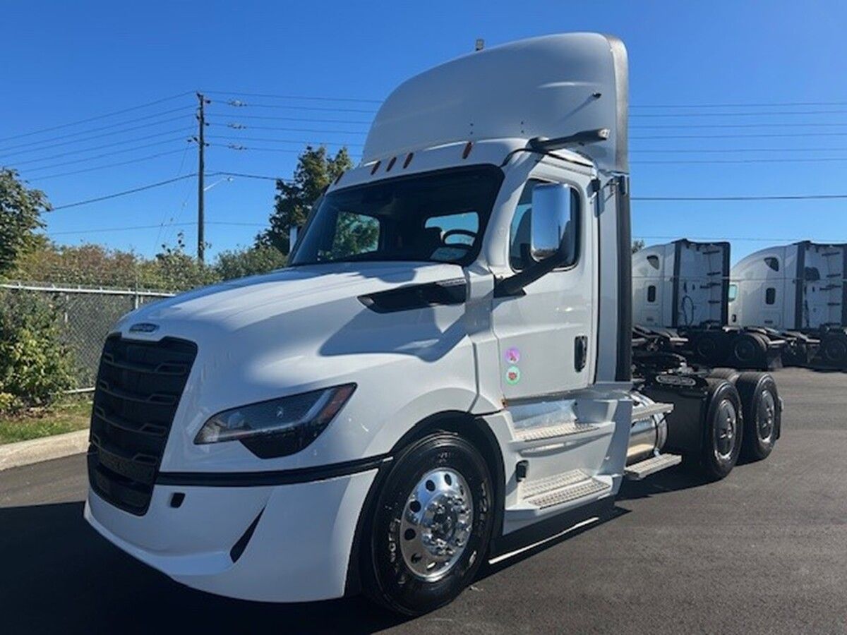 Used 2026 Freightliner Cascadia for sale in Belleville — photo 1 of 2