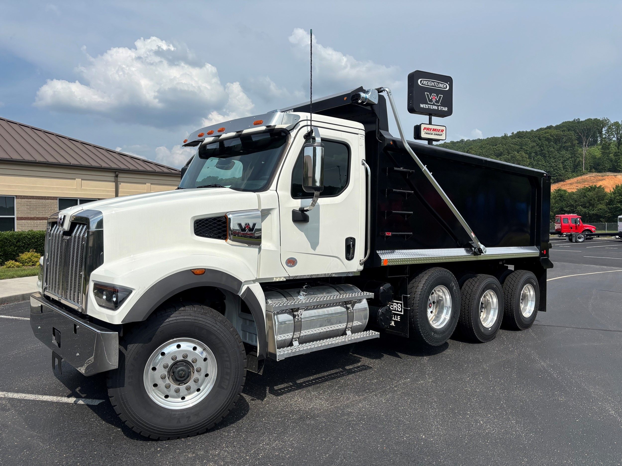 Used 2026 Western Star 49X for sale in Knoxville — photo 1 of 2