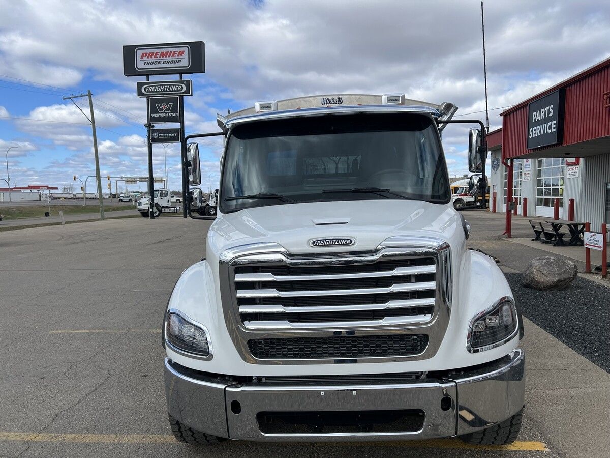 Used 2027 Freightliner M2 112 for sale in Brandon — photo 2 of 2