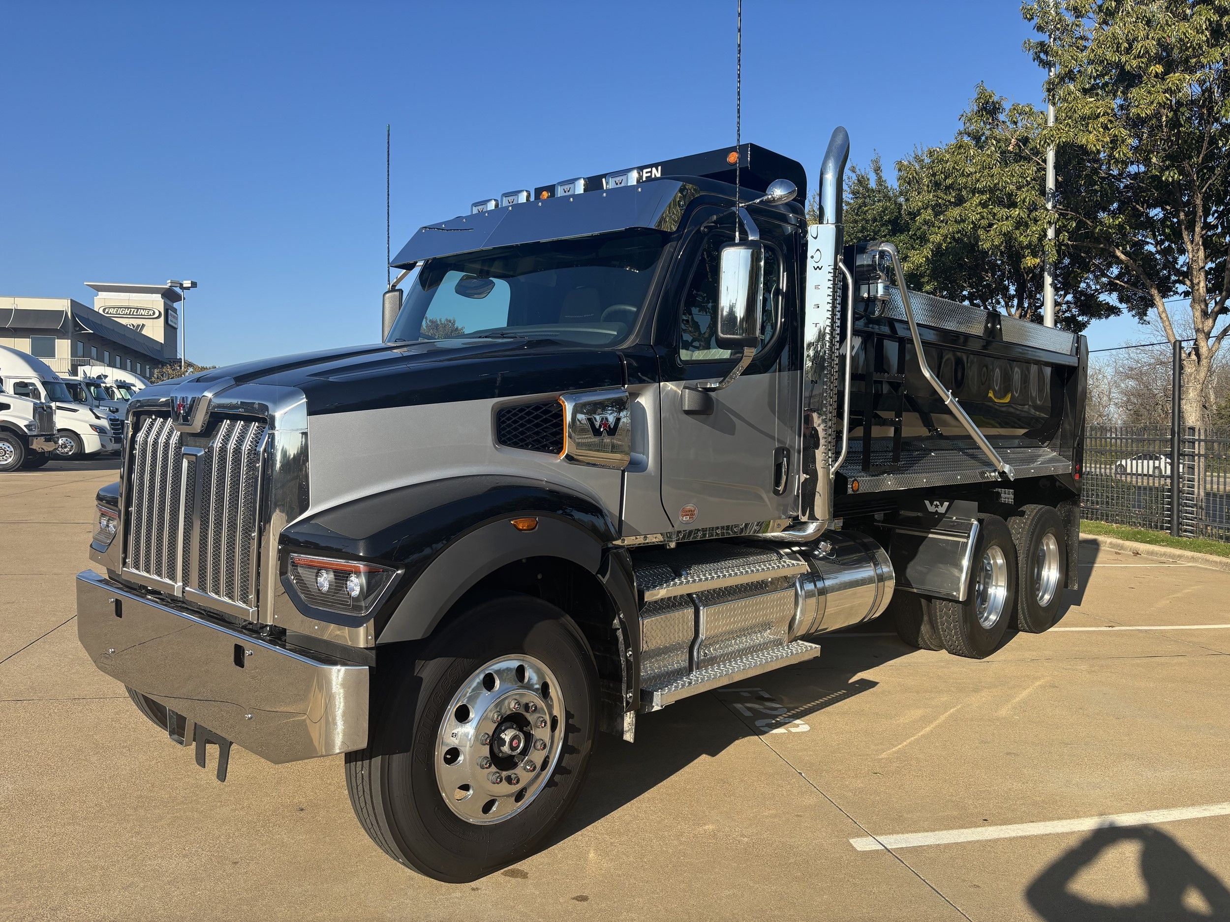 Used 2026 Western Star 49X for sale in Dallas — photo 1 of 2