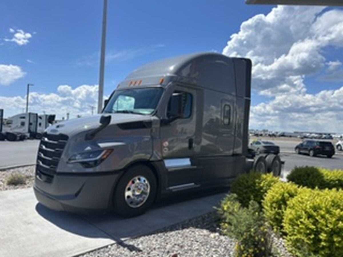 Used 2027 Freightliner PJ126SLP for sale in Idaho Falls — photo 1 of 2