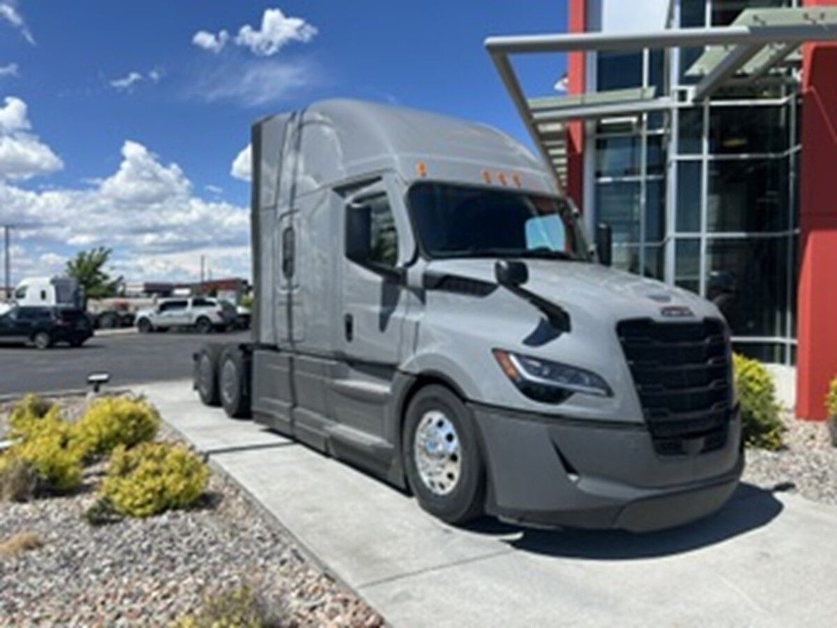 Used 2027 Freightliner PJ126SLP for sale in Idaho Falls — photo 2 of 2