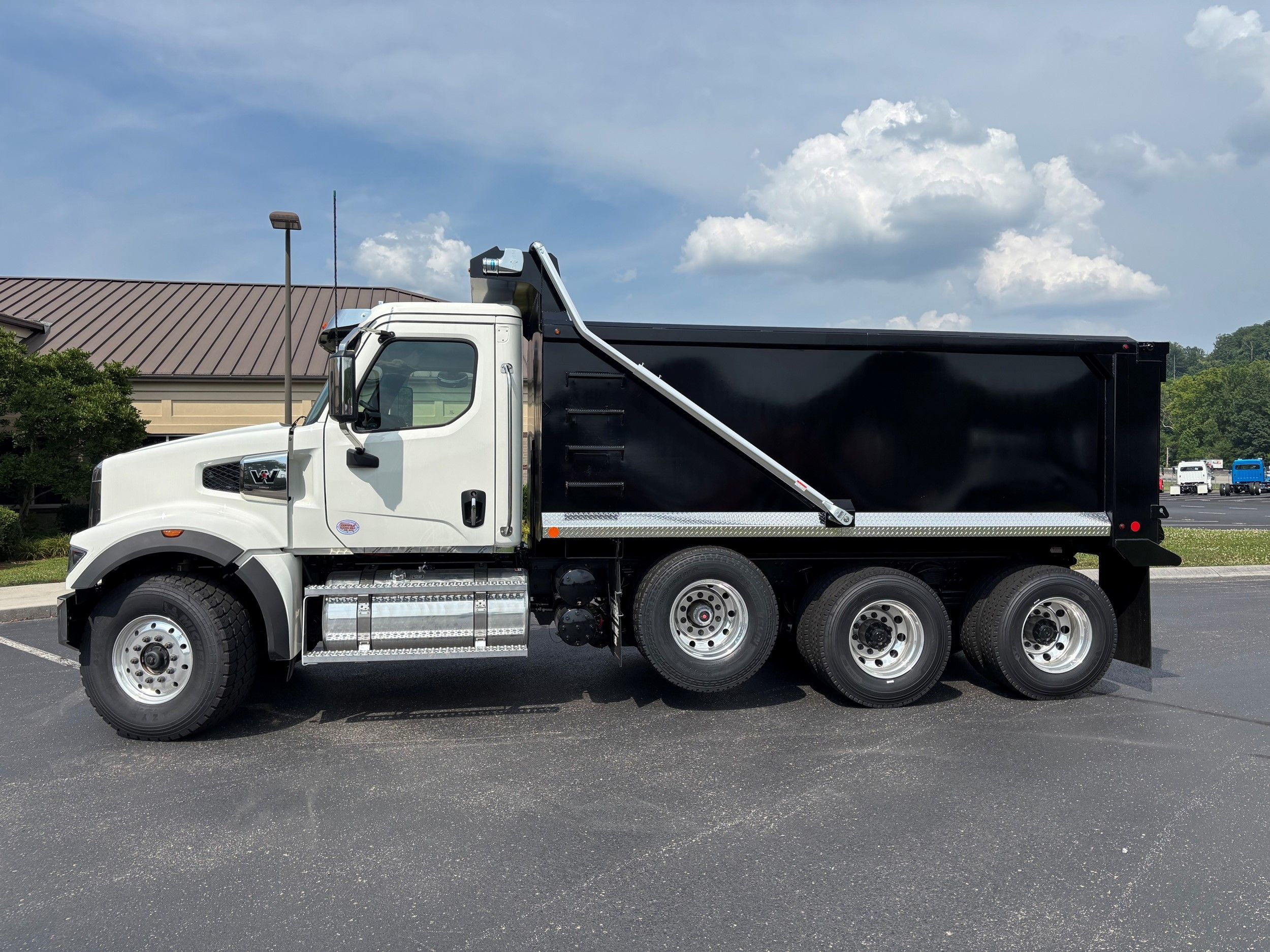 Used 2026 Western Star 49X for sale in Knoxville — photo 2 of 2