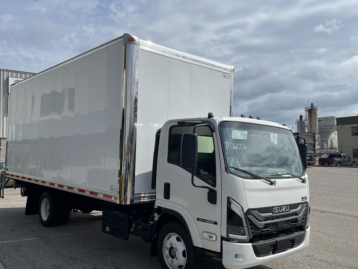 Used 2026 Isuzu NRR for sale in Hamilton — photo 2 of 2