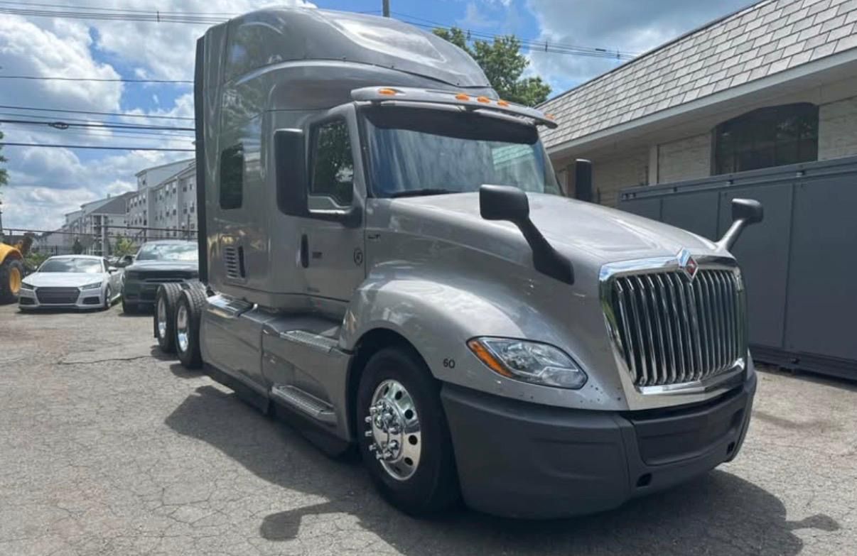 Used 2023 International LT625 for sale in Cherry Hill Township, NJ — photo 2 of 2