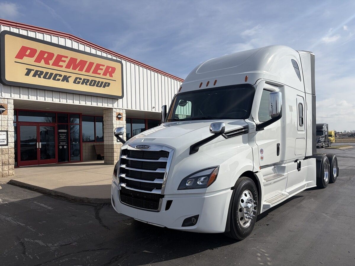 2027 Freightliner Cascadia